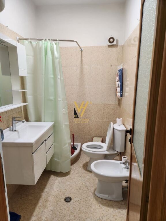 JEPET APARTAMENT 2+1 ME QIRA TE KODRA E DIELLIT 1- 70.000 LEKE
