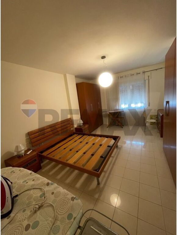 Apartament - Për Qira - Liceu Artistik, Tiranë