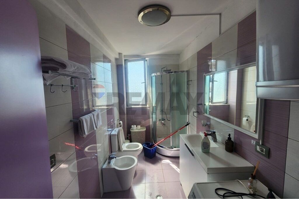 JEPET ME QIRA APARTAMENT 1+1 BULEVARDI ZOGU I PARË