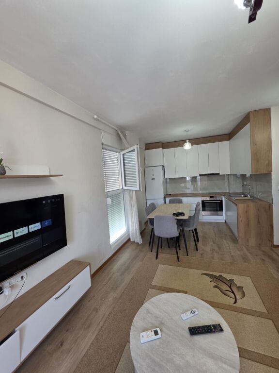 Affitto | Apartament 2 + 1 | Rruga 5 Maji | 550 €/mese