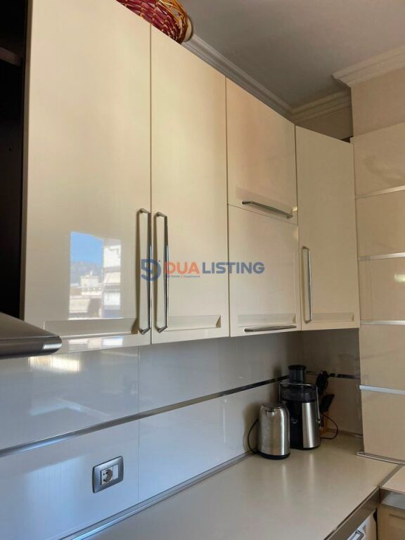 Apartament 2+1 per qira tek Liceu Artistik!