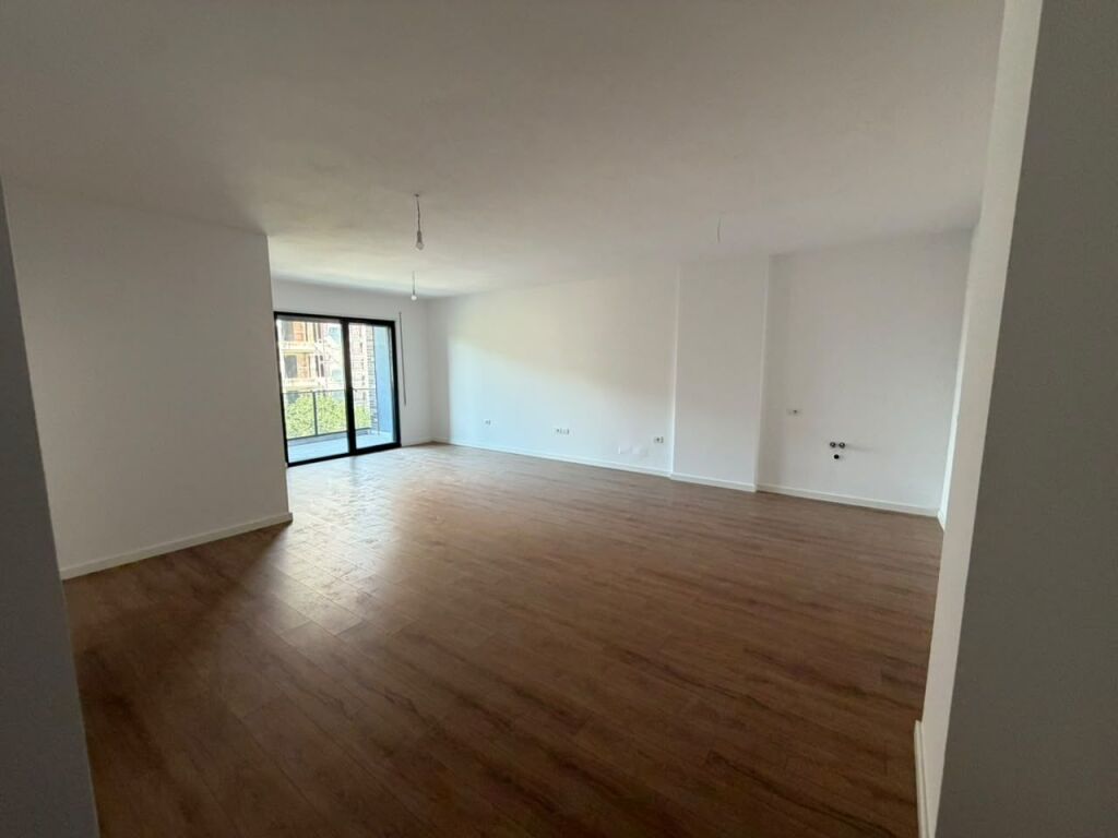 🏠 Jepet me qira apartament 3+1