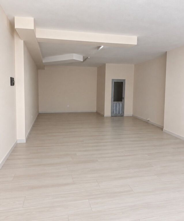 Vendita | Ambjent Biznesi | Kthesa Kamzës | 190000 €