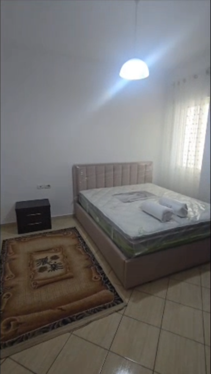 Jepet me qera apartamenti  1+1