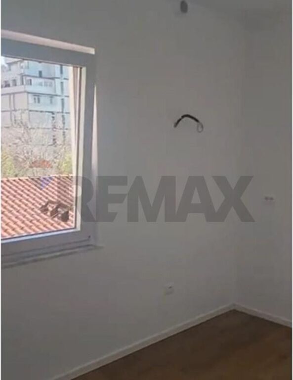 APARTAMENT 1+1 PËR SHITJE – SHKOLLA E KUQE
