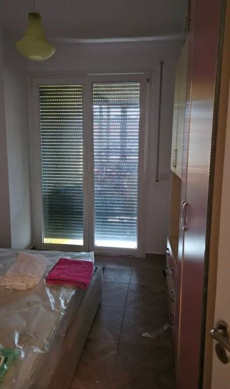 Appartamento 1+1 in Affitto - Centro, vicino a Toptani, Tirana