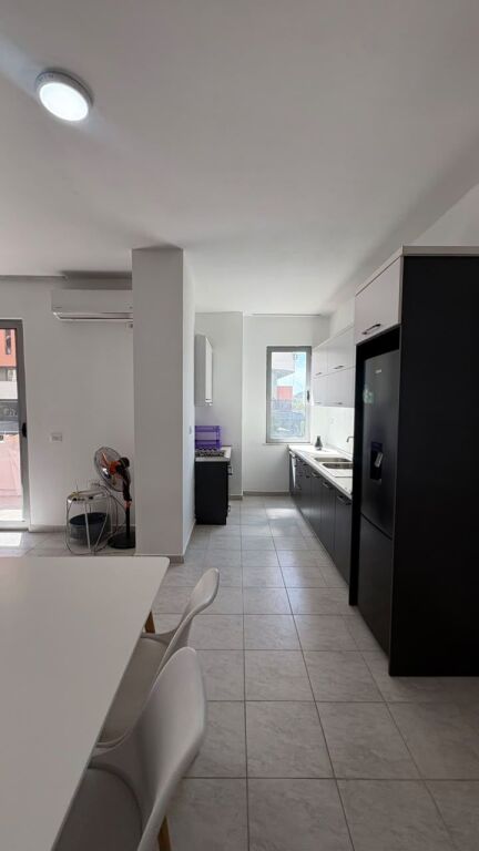 🏡 SHITET APARTAMENT 2+1+2 – ASTIR, BULEVARDI MIGJENI