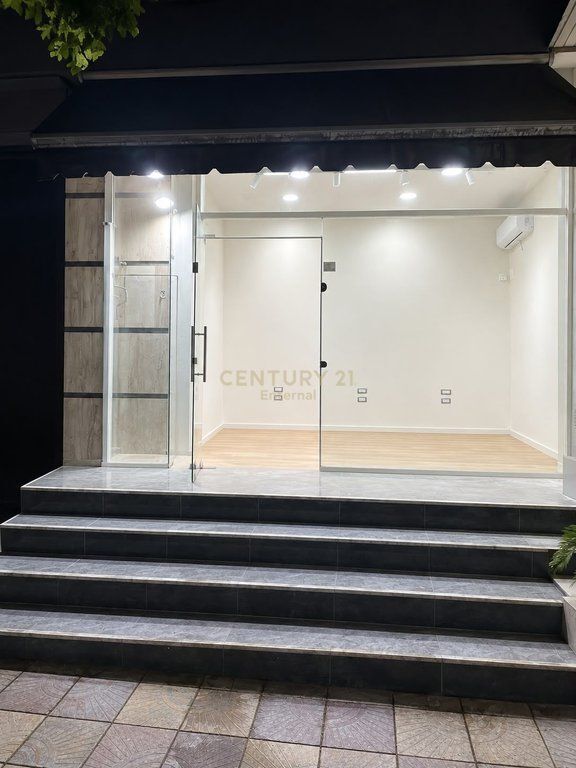 Barricades Street - Premium Shop 24m2 Empty Fully Invested