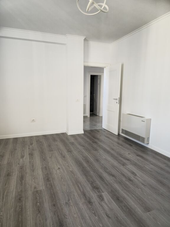 🏡 Jepet Vilë me Qira pranë TEG