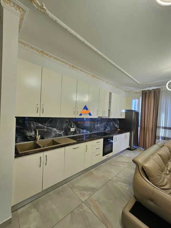 AFFITTASI APPARTAMENTO 2+1+BALCONE "5 MAGGIO" 800 EURO