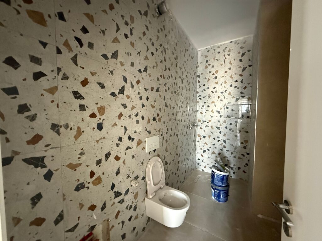 Për Qira- Apartament 1+1 Porta e Re Tiranë