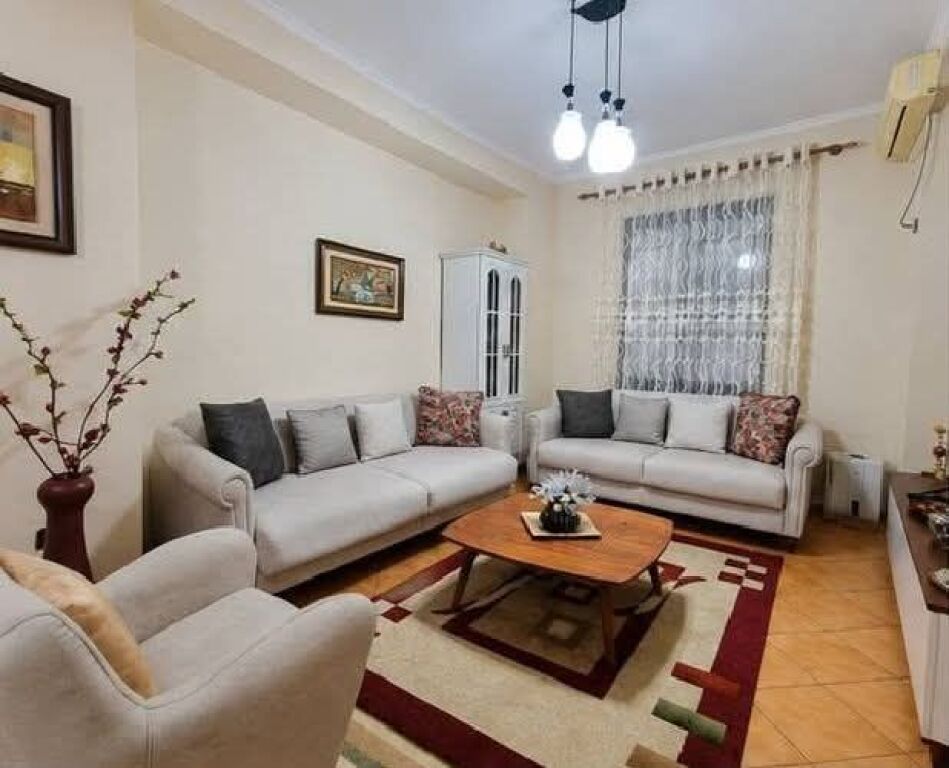 IN AFFITTO APPARTAMENTO 3+1+2 - BLLOKU, TIRANA (vicino agli Edifici Shallvare) 