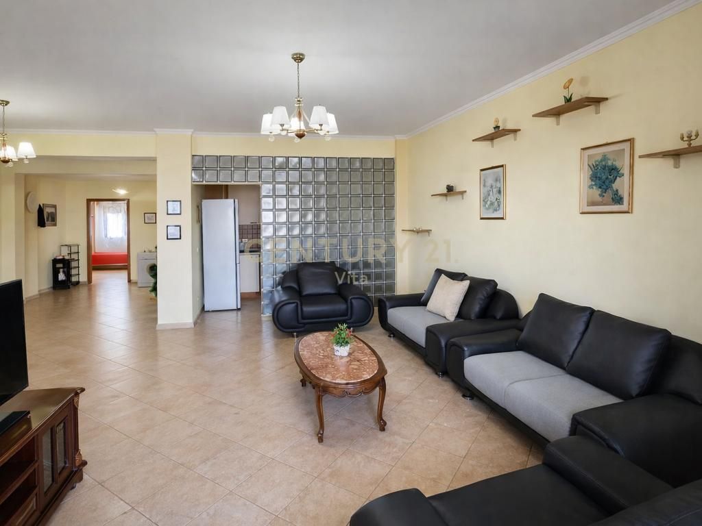 APARTMENT 3+1+ PARKING SPACE FOR RENT IN THE CENTER OF DURRES WITH PANORAMIC VIEW OF THE SEA AND THE PORT !