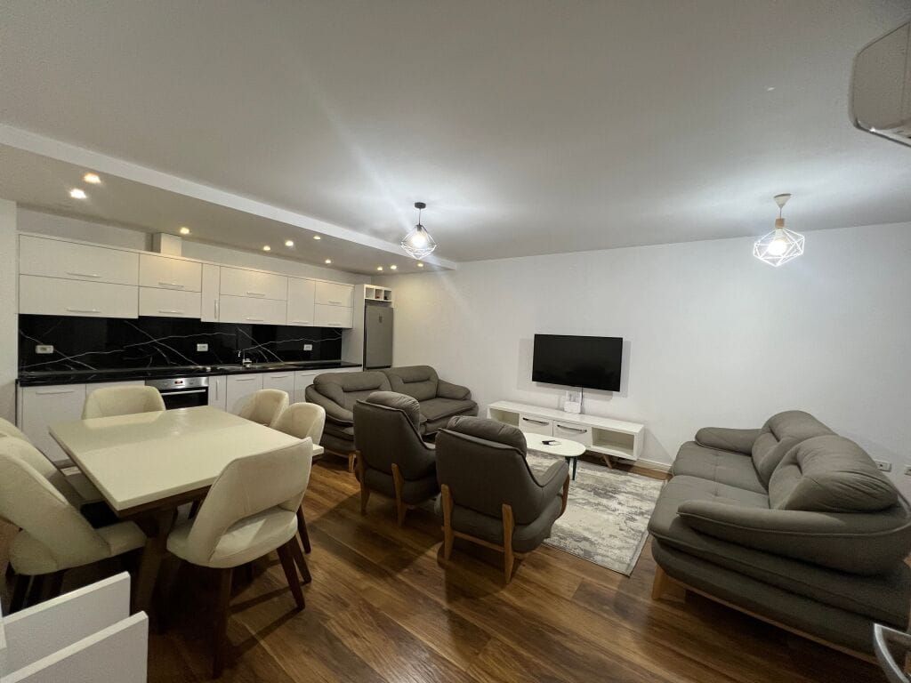 Affitto | Apartament 2 + 1 | Liqeni i Thatë | 850 €/mese