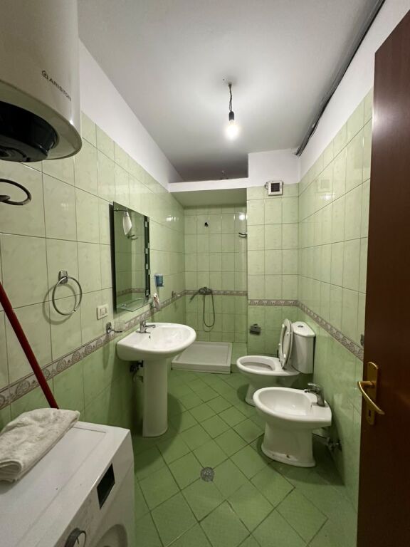 APARTAMENT 3+1 ME QIRA PERBALL KOMPLEKSIT DELIJORGJI!
