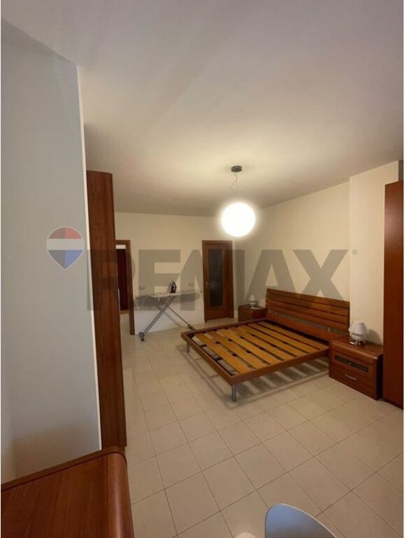 Apartament - Për Qira - Liceu Artistik, Tiranë