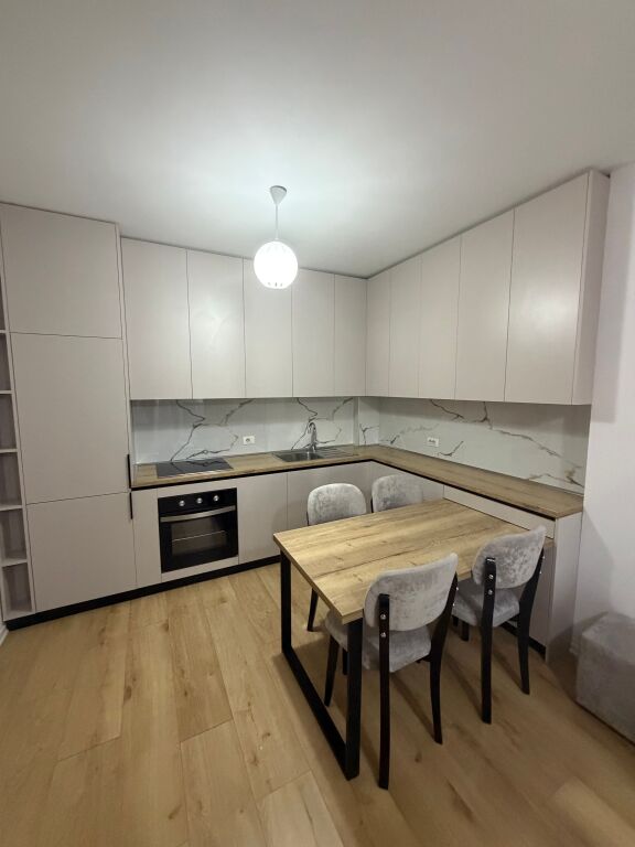 Apartament per qira 2+1 tek Astiri prane Viles L, Cmimi 60,000 Leke