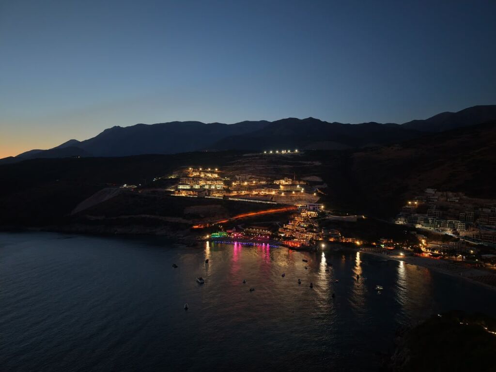 2+1 APARTMENT WITH PARKING FOR SALE IN JALE (SEA VIEW)