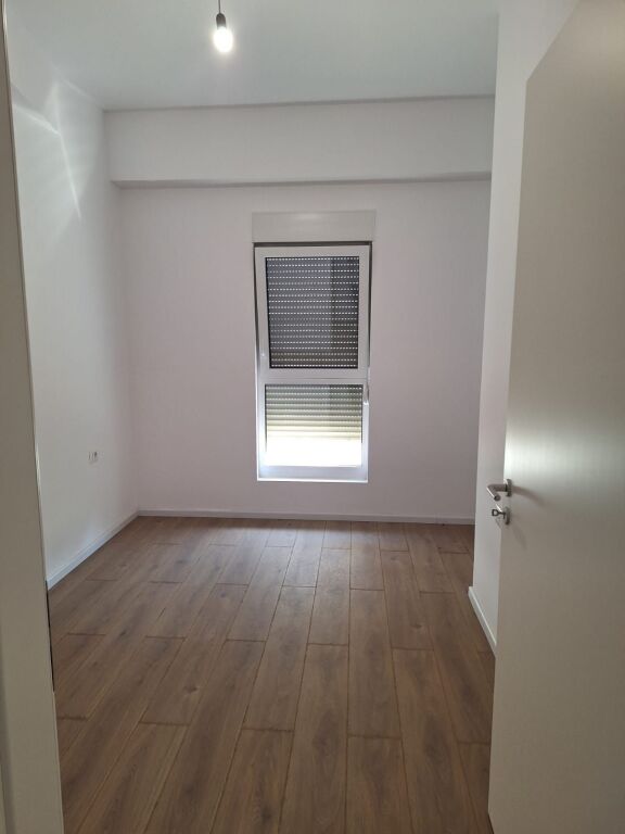Tirane, for sale by Owner, no commission 2+1 apartment 5th Floor, 75 m² 129,000 € (Kaimi Complex, ALI DEMI)