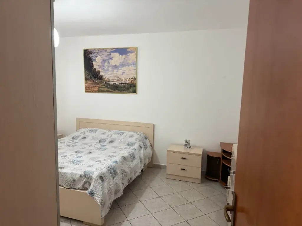 JEPET ME QERA APRTAMENTI 2+1 STADIUMI DURRES