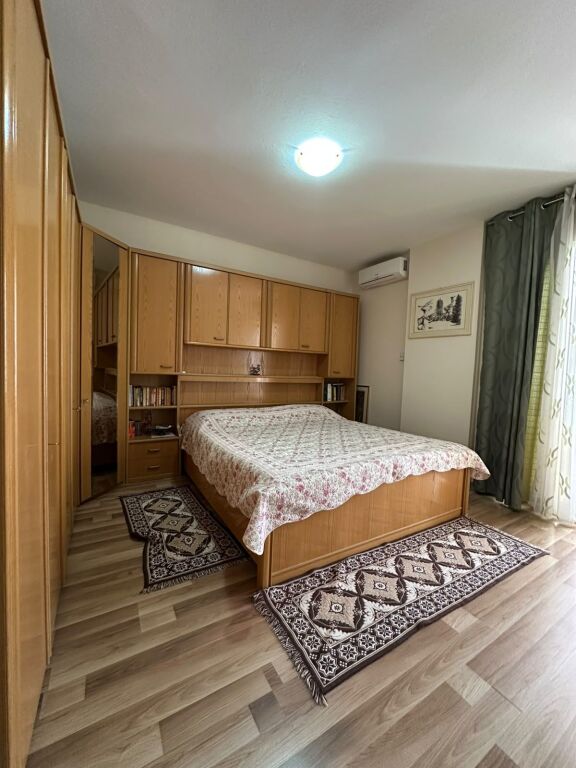 Vendo appartamento 1+1 vicino all'ufficio postale spiaggia Durres