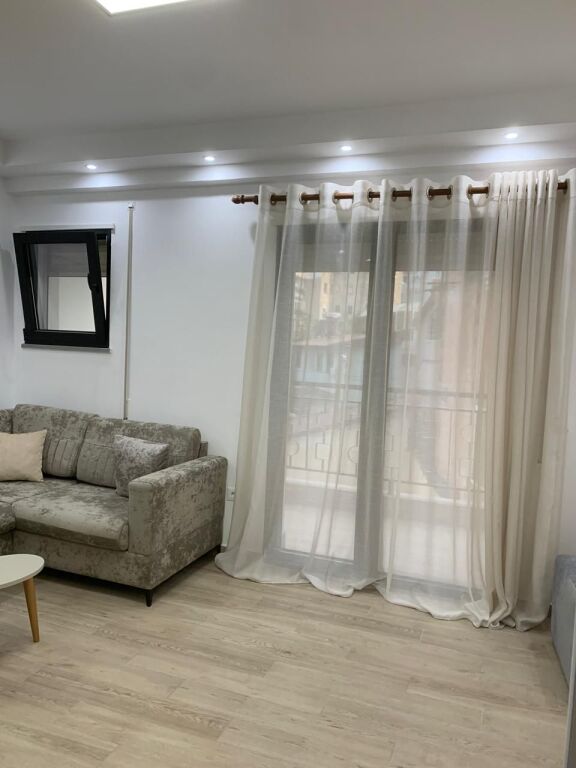 Super apartament 1+1+post parkimi tek Shkolla e Baletit