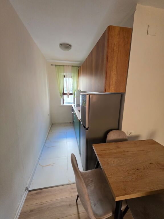Apartment 1+1 for rent at the building with arrow 50,000 lek