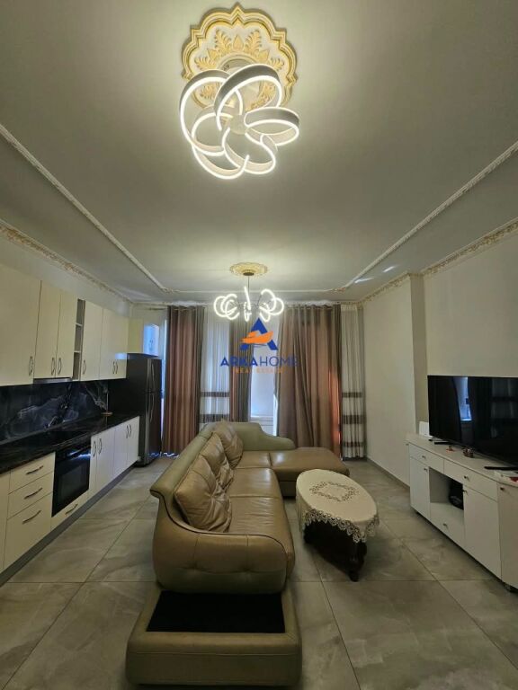 AFFITTASI APPARTAMENTO 2+1+BALCONE "5 MAGGIO" 800 EURO