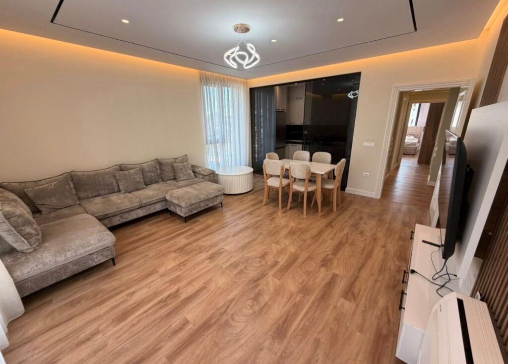 Jepet me qira apartament 3+1 në Porcelan!
