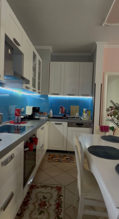 Apartament 3+1+2 ne Shitje, Bllok