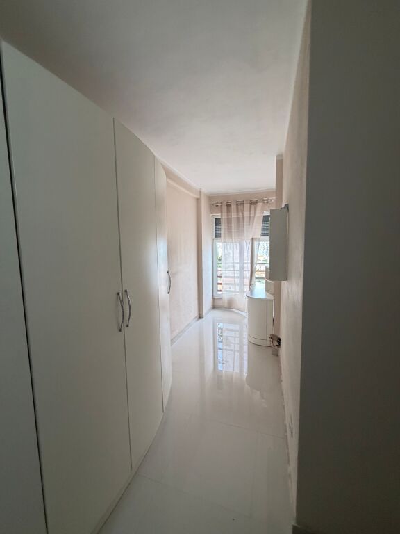 Apartament per qira 2+1 tek Astiri, prane Artistit cmimi 550 Euro