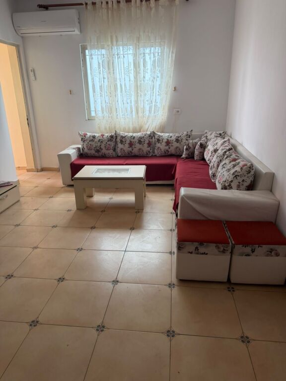 Affitto | Apartament 2 + 1 | Rruga 5 Maji | 450 €/mese