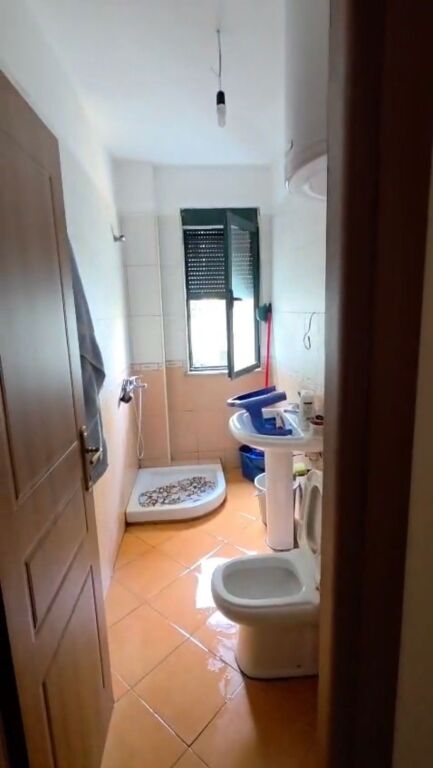 2+1, 4th floor elevator, 5 May, 600 thousand lek