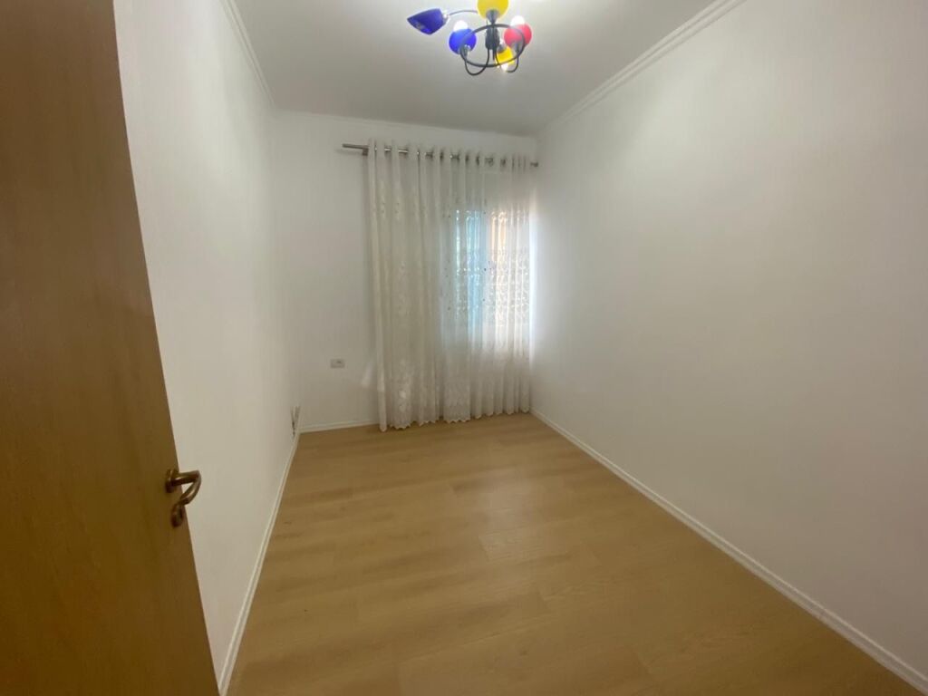 In vendita 2+1 Fresku