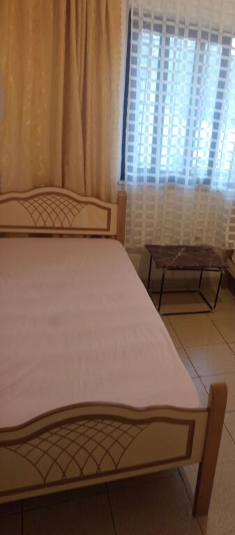 Garsionere 25000 leke.Fusha e aviacionit