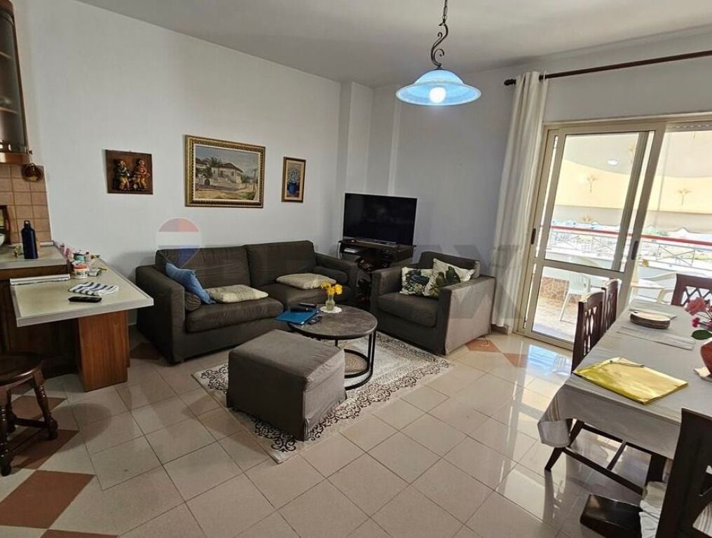 VENDESI APPARTAMENTO 2+1 VICINO AL NUOVO MERCATO!! ID: 530571001-414