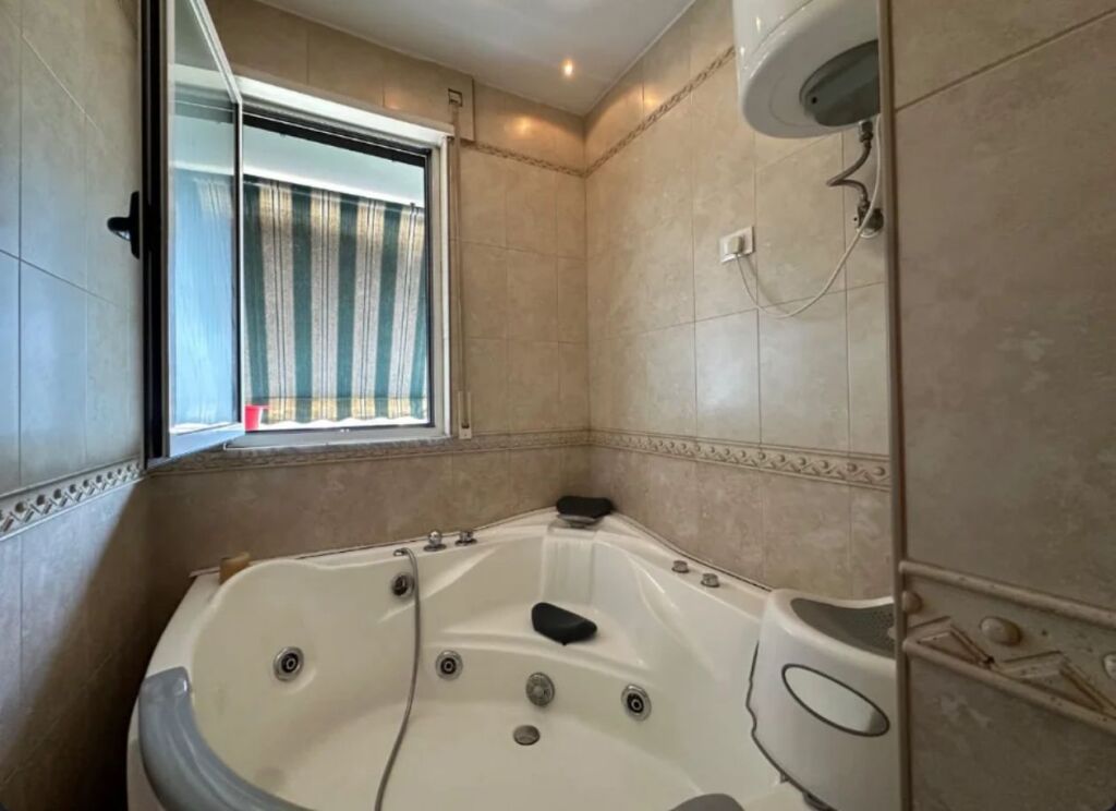 Jepet me qera apartamenti 2+1+2 banjo +2 ballkone