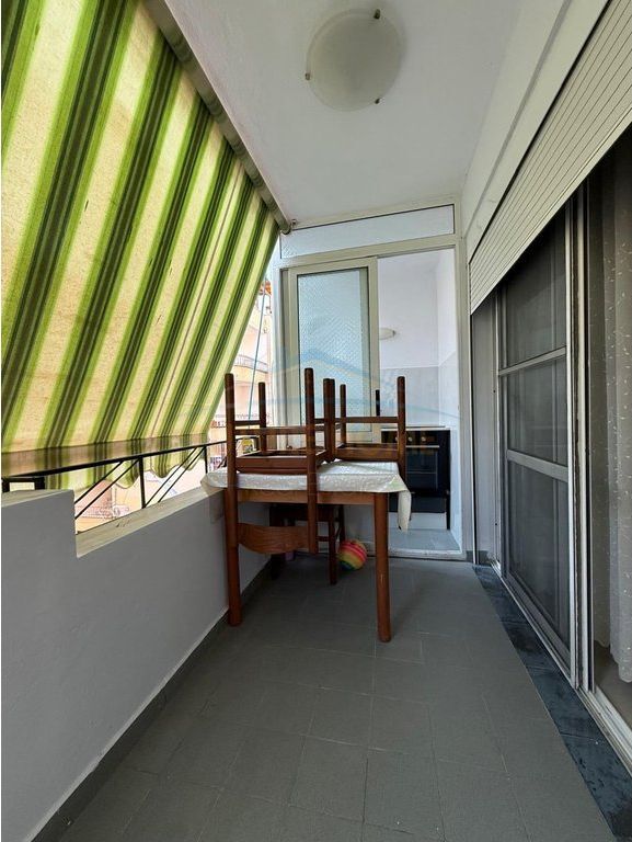 Shitet, Apartament 1+1,Shkembi Kavajes, Golem