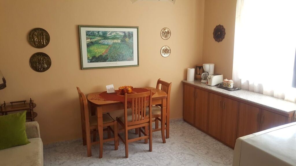 Apartament 2+1 per qera tek Spitali i Femijeve pediatria !