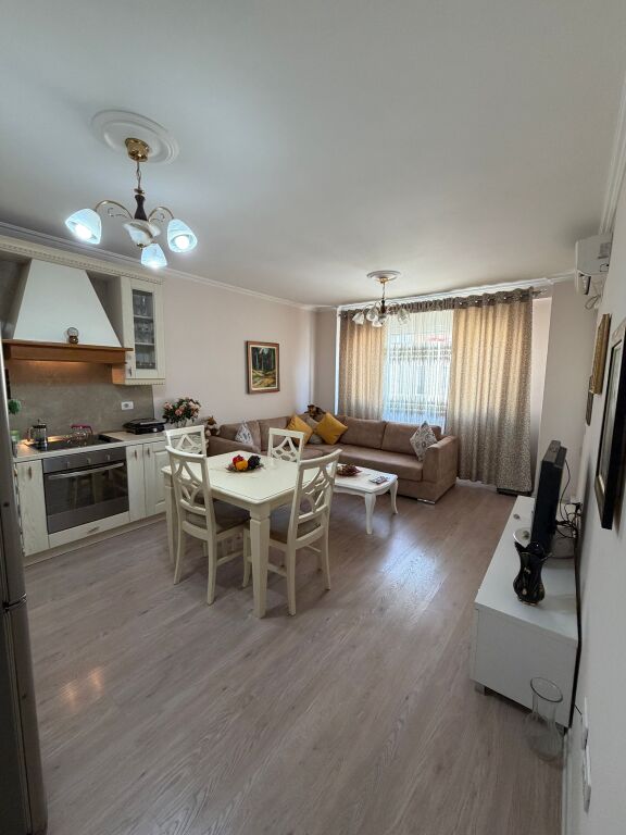Apartament i mobiluar 1+1 tek Kompleksi Kontakt