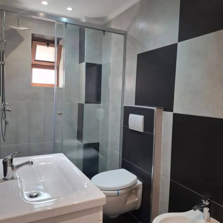 FOR SALE APARTMENT 1+1 GJIROKASTER PLLAKE NEIGHBORHOOD