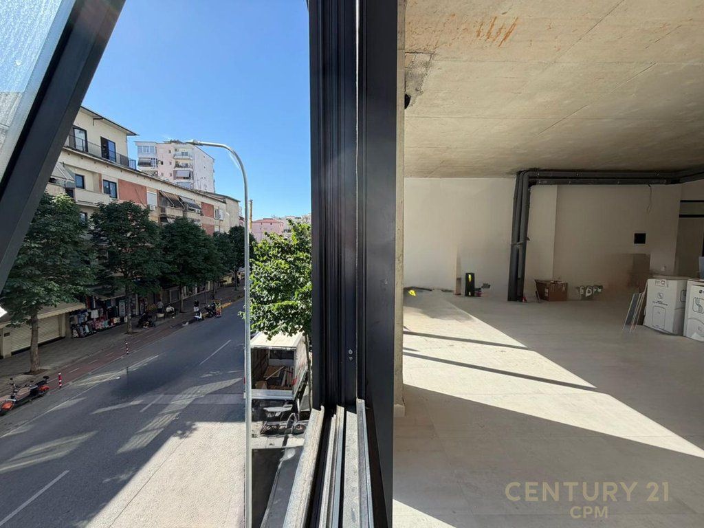360 SQUARE METERS OPEN SPACE NEXT TO BARRIKADAVE STREET FOR RENT!