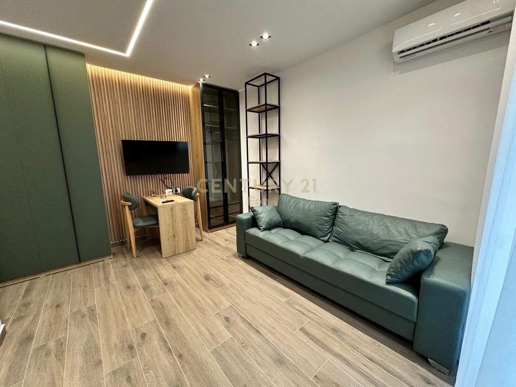 STUDIO FOR SALE IN MALIN E ROBIT !