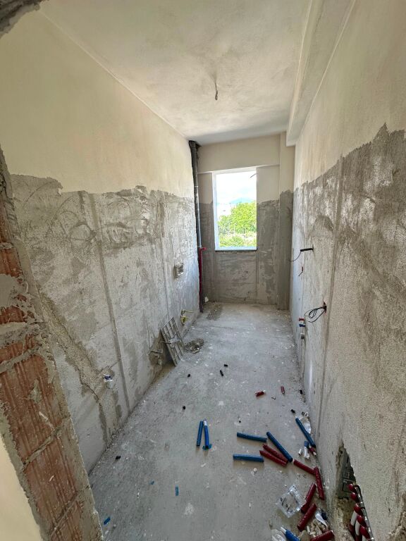 Apartament 1+1 per shitje Liqeni i Thate !