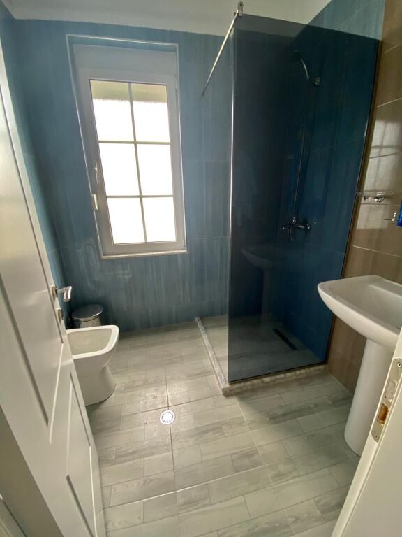 SUPER MUNDËSI! SHITET APARTAMENT 2+1