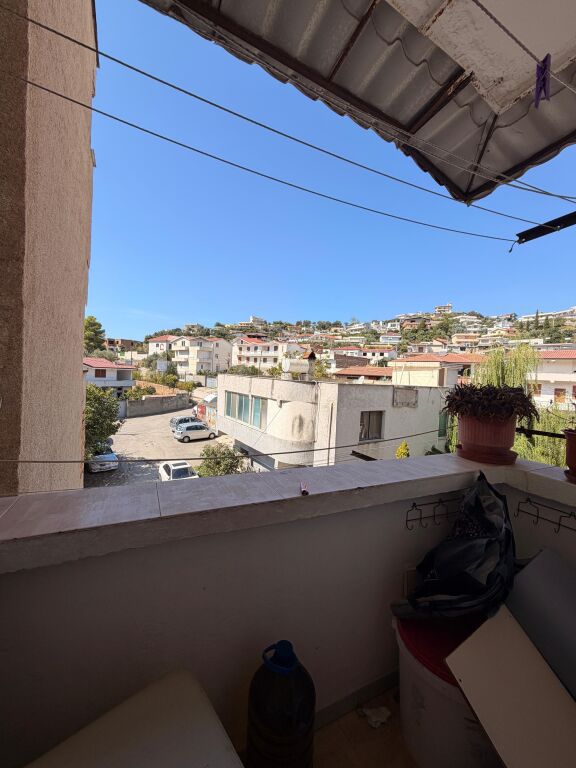 Appartamento 1+1 in affitto a Qiraja e Çezmës së Ferres.