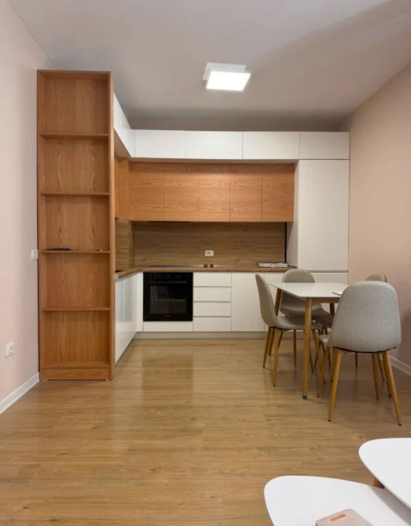Jepet me qera apartamenti 2+1