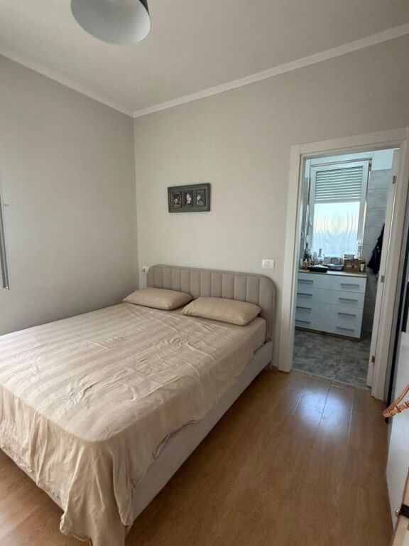 Qera | Apartament 3 + 1 | 21 Dhjetori | 900 €/muaj