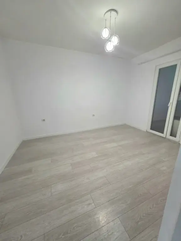 Affitto | Apartament 3 + 1 | kryqezimi 21 Dhjetori | 800 €/mese
