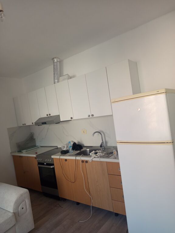 Apartment 1+1 .35000 leke.Vilat gjermane